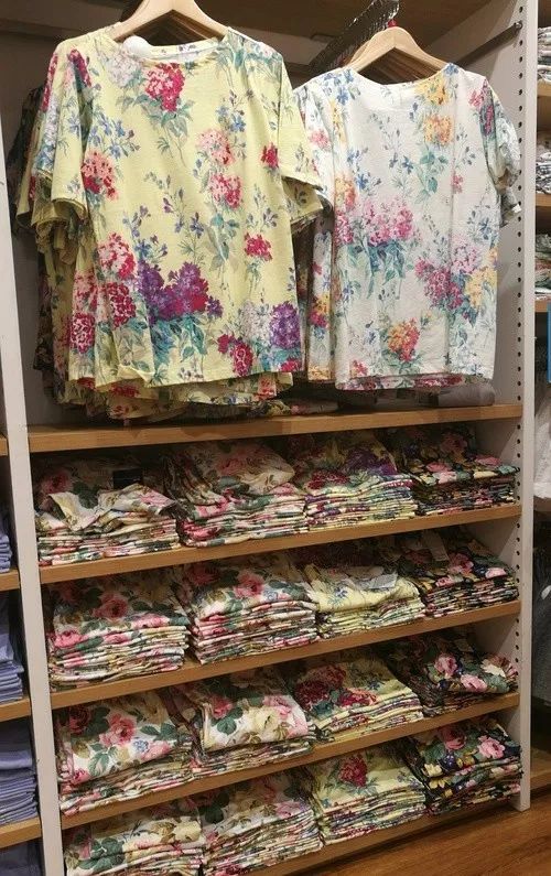 优衣库的新款,让我想起了《监狱风云》里的周润发... 优衣库的新款,让我想起了《监狱风云》里的周润发...