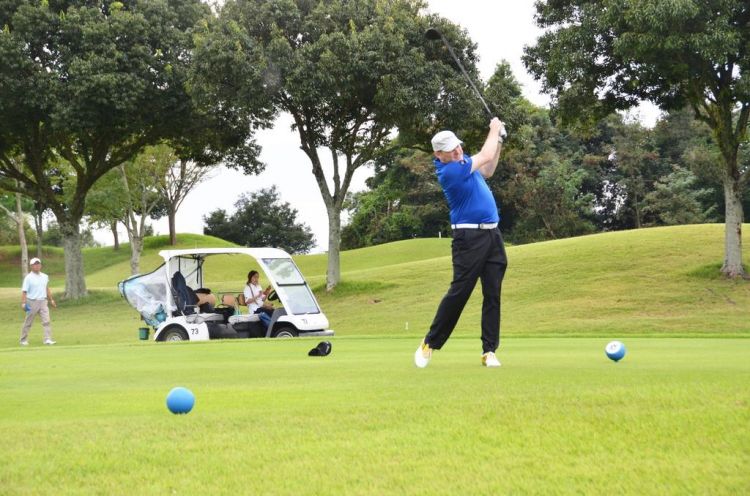 日本高尔夫球场面临经营危机，欲通过吸引外国游客改善经营
