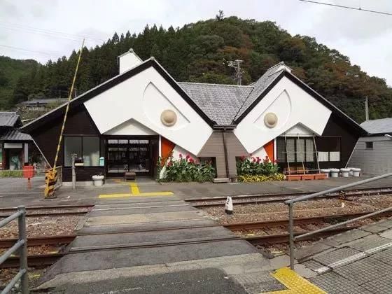 这些日本车站一个比一个陈独秀！