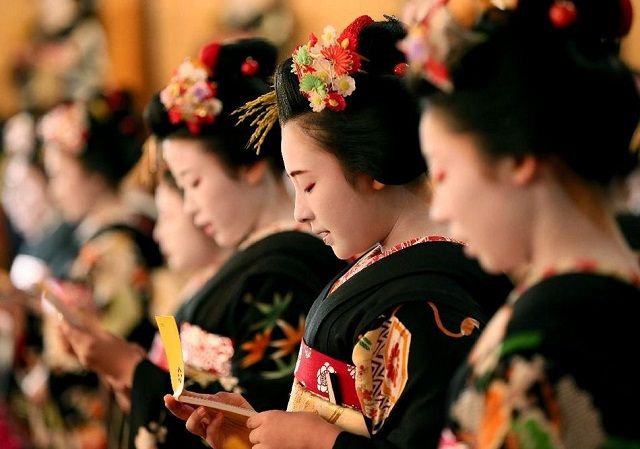 是“不速之客”而非“上客”，为什么日本社会如此讨厌外国游客？