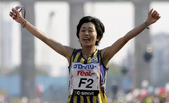 东京奥运会圣火传递第1棒确定，马拉松女王野口水木当选