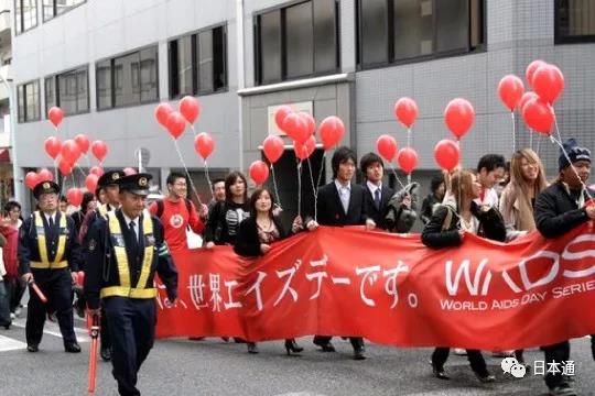 性开放的日本，为什么艾滋病却那么少？