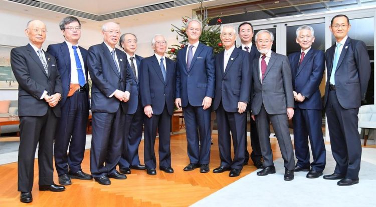看看日本如何向世界展示对科学技术的重视