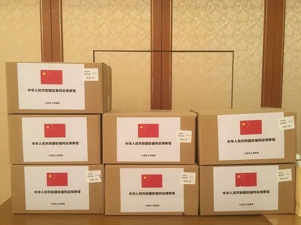 中国驻福冈总领馆发放口罩帮助留学生防控疫情