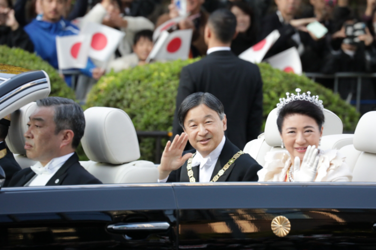 后疫情时代的日本皇室思考：未来天皇是爱子还是悠仁？