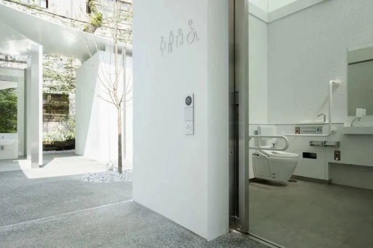 东京透明公厕开放，一场由奥运带来的“厕所革命”