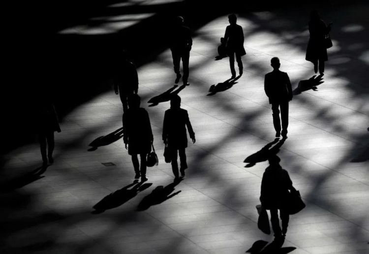 日本打工人怎么打破诅咒
