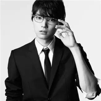 霓虹眼镜男子图鉴