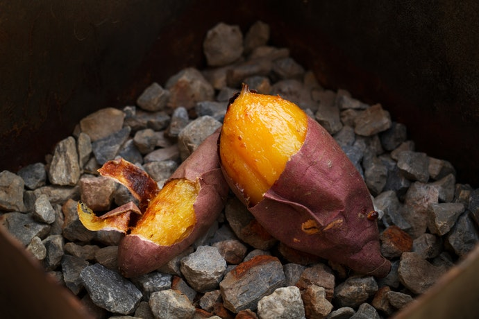 在日本吃烤红薯，咀嚼的都是故事