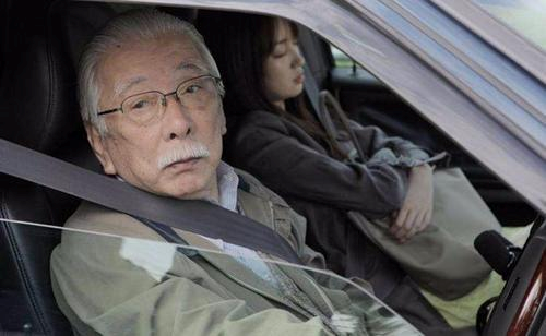 日本70岁老人重返职场：忙着考证、创业、搞副业，甚至“抢占”色情产业