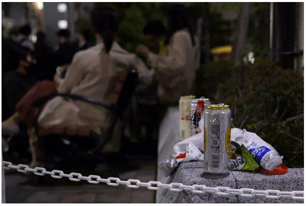为什么日本人喜欢在路边扎堆喝酒？