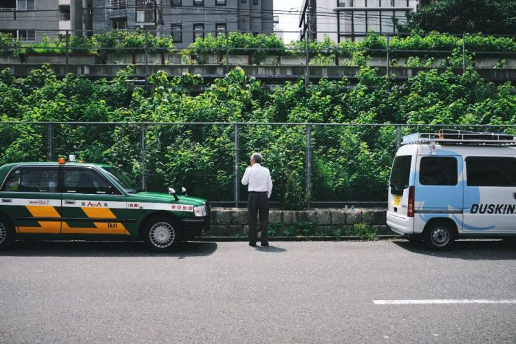 为什么日本的出租车司机多是老年人