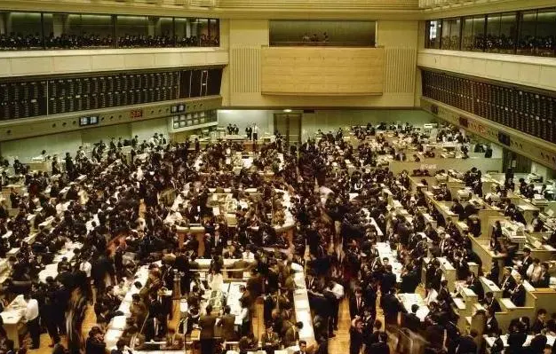日本房价崩盘回忆：当年贷款买房的平民，后来都怎么样了？