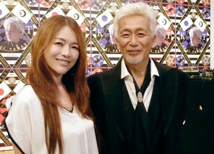 青田典子携手玉置浩二 和平之旅引发赞誉