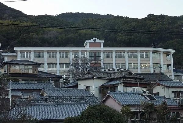 佐世保小学生杀人案：11岁少女谋杀同班女同学，回归社会后掀起网民Cos热潮...