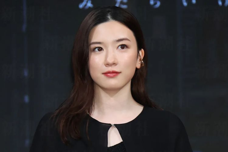 永野芽郁和田中圭的不伦，居然还有后续