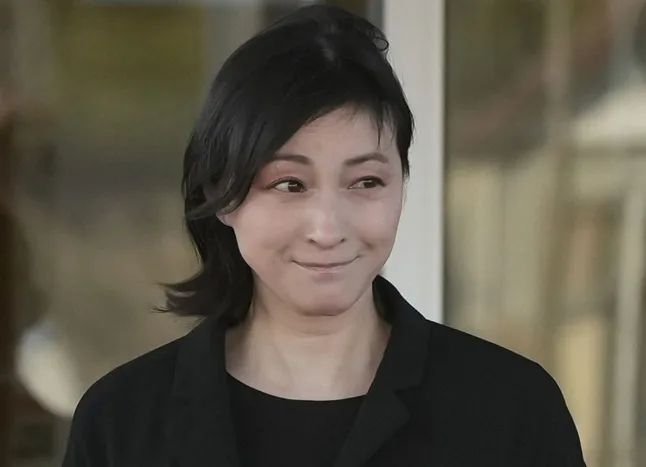第235期：文春再曝永野芽郁田中圭暧昧聊天记录？岚将于明年解散；广末凉子患双相暂停活动；AKB20周年 | 百通板