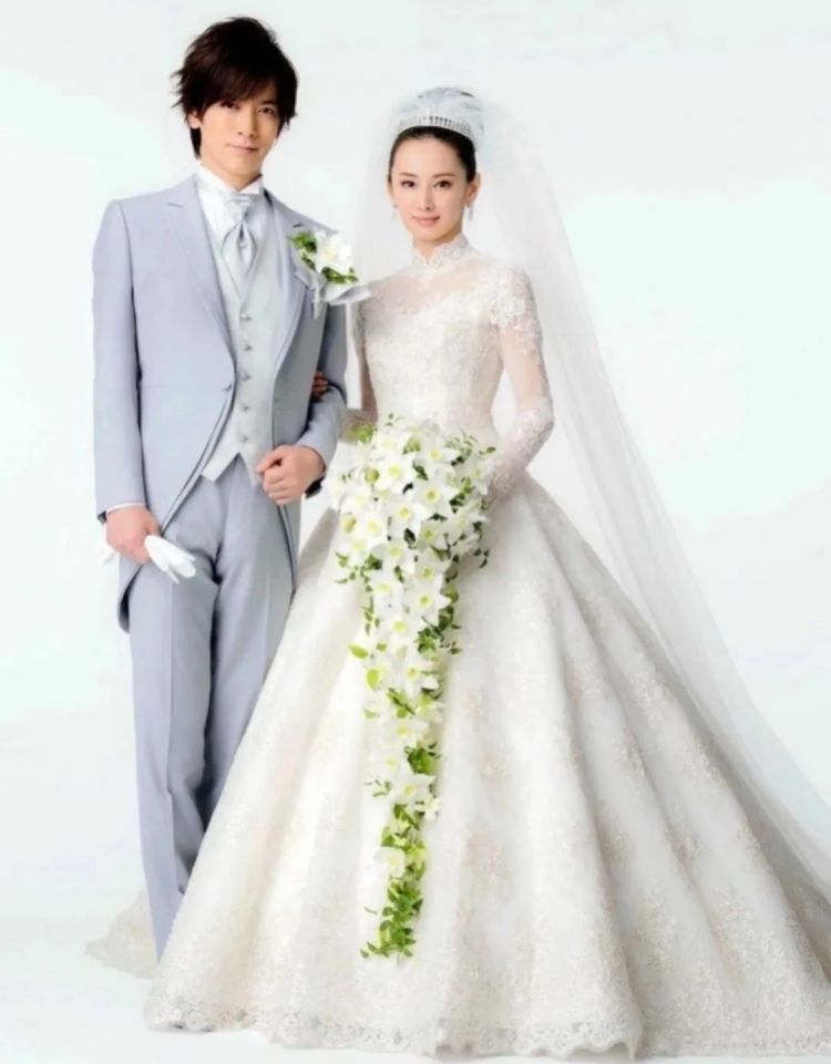 日本网友票选最般配名人夫妻Top10，离婚率飙升的时代，他们却活成了爱情范本
