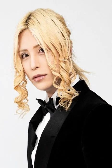 无数女性被牛郎榨干，日本政府终于不再装聋作哑？