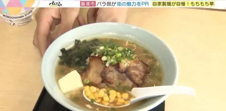 又整活？日本神级建筑设计：正面一堵墙，侧面一条缝，网友傻了：这房子连蟑螂都嫌窄！