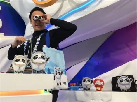 “盲盒”、“限定”不都是你们日本人发明的？咋还是能被咱的Labubu套牢？