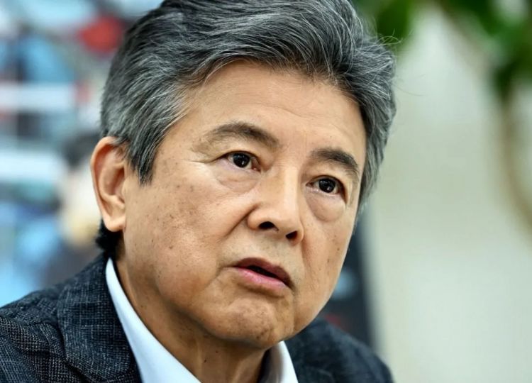 73岁三浦友和不靠儿孙不住豪宅，只想和山口百惠安静老去