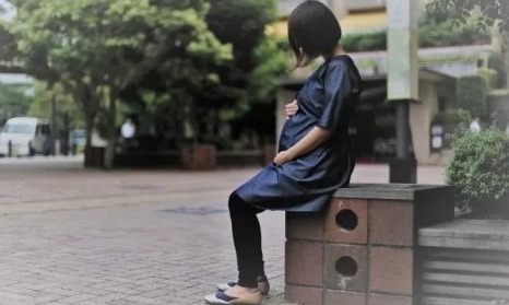 人均堕胎数远低于中国，日本女人就那么想生？