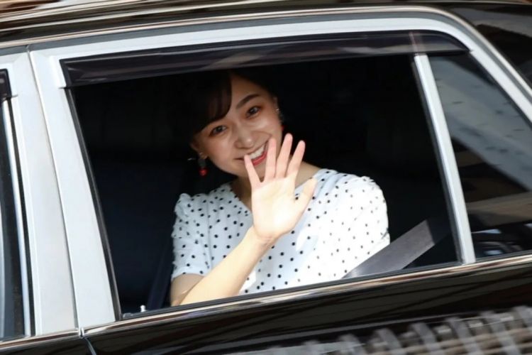 第251期：日本人在台举中国国旗？滨寿司再现食品安全问题；知名动画抄袭X JAPAN？usj联动世博 | 百通板