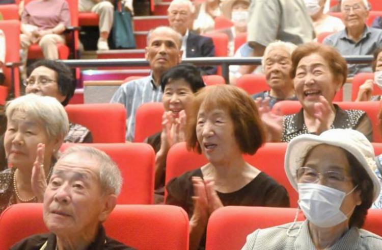 日本多地调整“敬老祝金”政策 高龄化加剧财政压力引争议