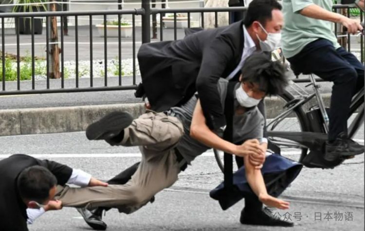 丈夫被枪击后的3年,安倍昭惠说她原谅了凶手? 丈夫被枪击后的3年,安倍昭惠说她原谅了凶手?