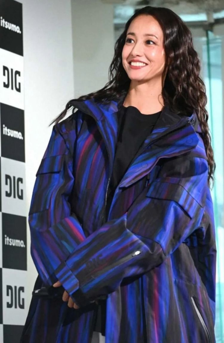 第258期:高市早苗首相梦碎?米仓凉子涉毒?NHK官宣红白主持人 绫濑遥领衔;大阪世博闭幕 | 百通板 第258期:高市早苗首相梦碎?米仓凉子涉毒?NHK官宣红白主持人 绫濑遥领衔;大阪世博闭幕 | 百通板