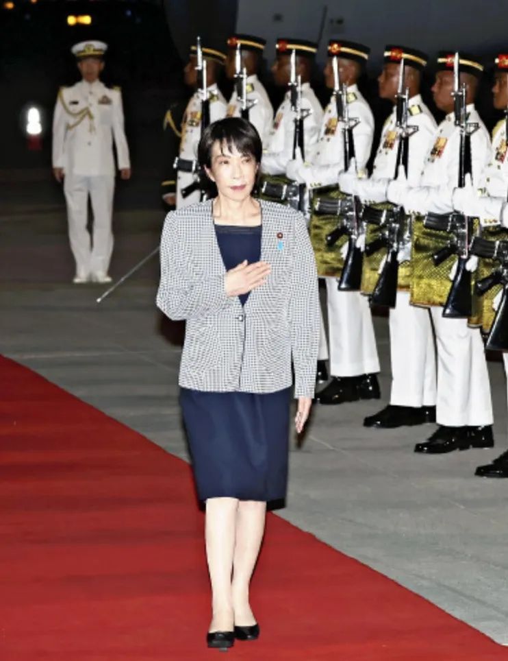 第260期：特朗普与高市早苗会面；龟梨和也与田中美奈实分手？日本熊灾肆虐；安倍晋三枪击案公审 | 百通板