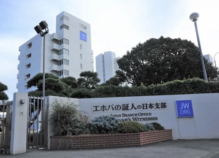 日本母亲杀女冰柜藏尸20年后自首,对外打造“好人人设”,对内让丈夫和婆婆集体沉默?! 日本母亲杀女冰柜藏尸20年后自首,对外打造“好人人设”,对内让丈夫和婆婆集体沉默?!