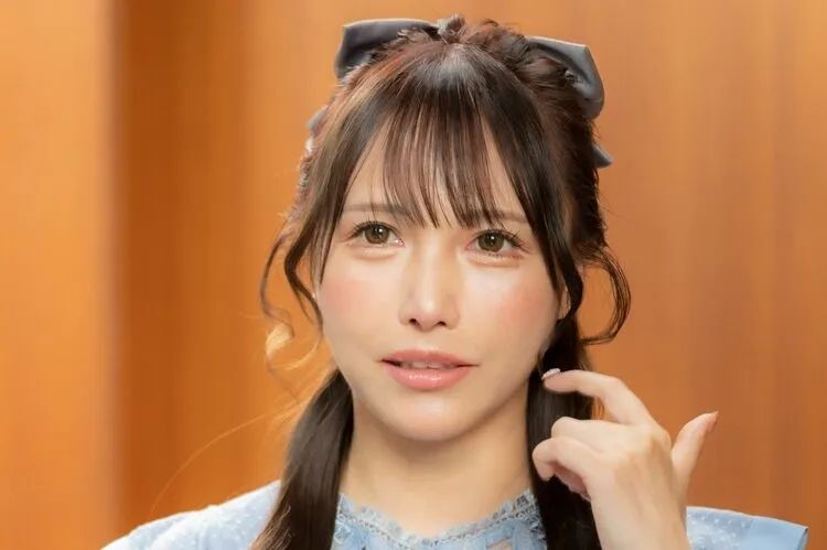 日本偶像36岁才全身整形出道,如今44岁还在闪耀舞台? 日本偶像36岁才全身整形出道,如今44岁还在闪耀舞台?