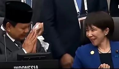 交际花高市早苗和其他领导人搂搂抱抱！日本人观点两极分化，有人要“守护高市的笑容”