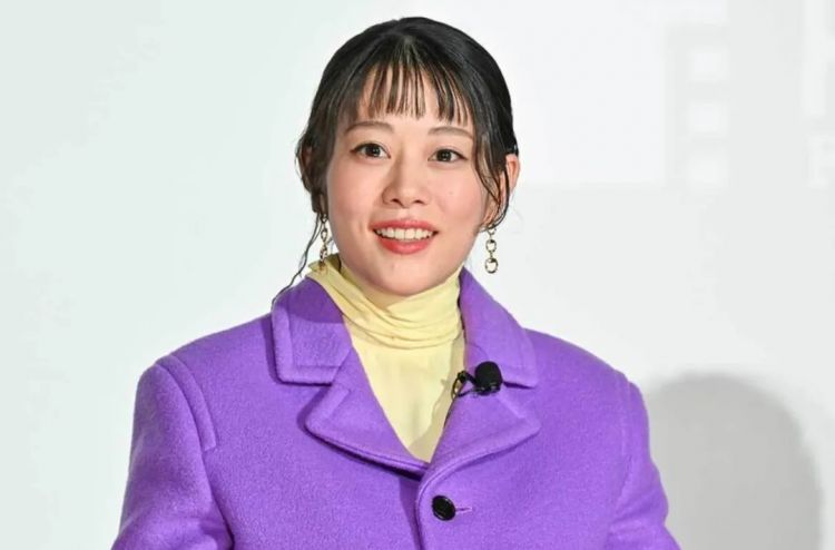 第261期：中国对日免签延长；木村拓哉长女恋爱？中日轮值APEC主席国；哥斯拉续作定名；日本熊灾 | 百通板