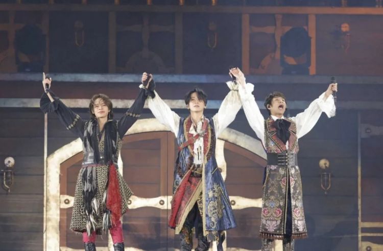 第262期:suica西瓜卡企鹅要毕业?宝可梦新作定档明年;日系车企财报赤字频出?日本熊灾破纪录;aespa将登红白?| 百通板 第262期:suica西瓜卡企鹅要毕业?宝可梦新作定档明年;日系车企财报赤字频出?日本熊灾破纪录;aespa将登红白?| 百通板