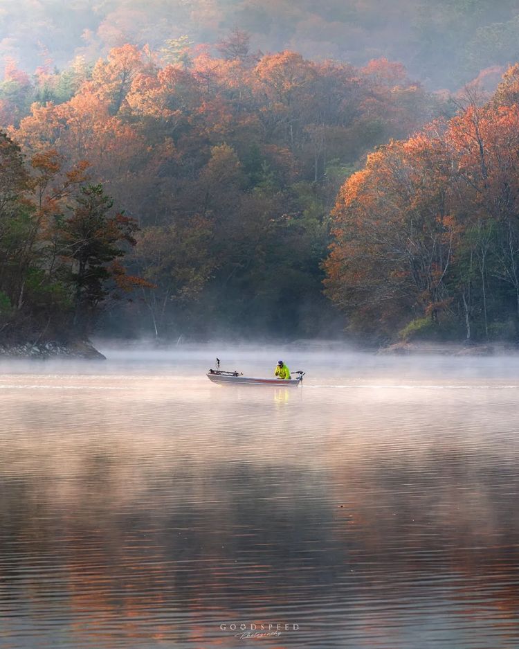 第263期：赴日旅游减少 日本将损失1.7万亿？NHK红白歌会名单出炉；日本GD日本GDP现负增长 | 百通板