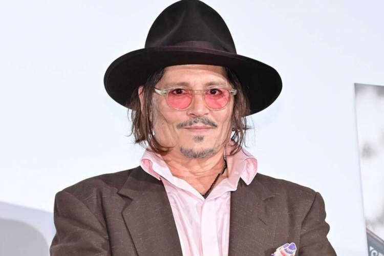 德普东京粉丝见面会再度迟到？ 推迟近5小时