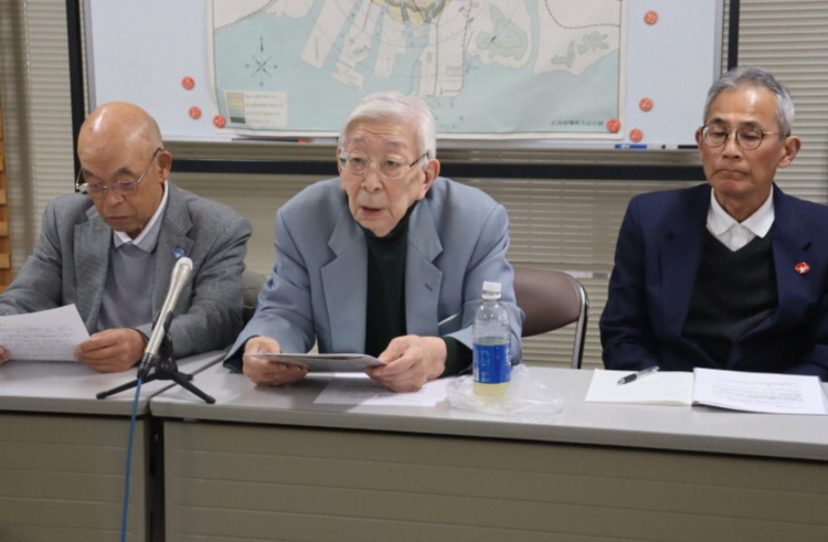 日本官员“核武装论”引发众怒 广岛被爆者团体强烈抗议 日本官员“核武装论”引发众怒 广岛被爆者团体强烈抗议