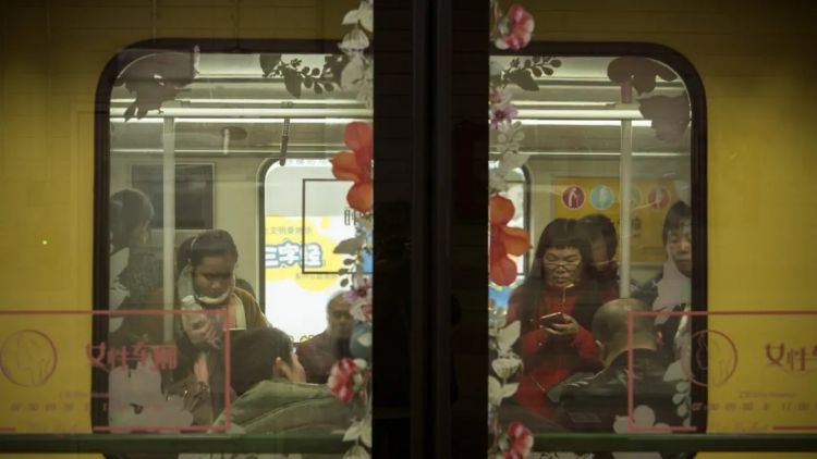 管不住色狼，就先把女人隔离起来？日本人竟然真的指望它来保护女性吗？