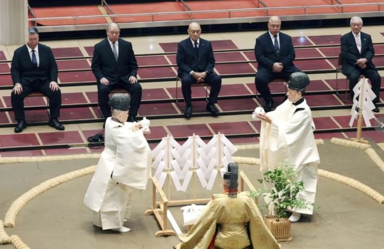 第271期：中国对日本实施出口管制；北海道餐馆墙壁藏尸？高市早苗将解散众议院 日本或提前大选？XG改名 | 百通板