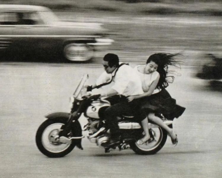 成人式穿得像花圈的不良少年，怎么成了日本独特的文化符号？