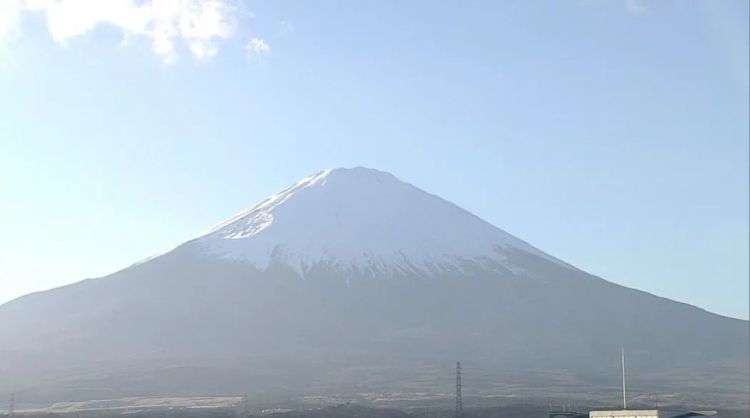 还来？中国20岁男子强闯富士山，摔断脚踝目前生死未卜…日本市长发怒：早就该收钱了