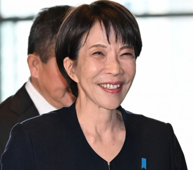 高市早苗连任；米兰冬奥男子花滑爆冷？《柯南》毛利兰声优病休 娜美声优代班？中森明菜复出巡演；| 百通板