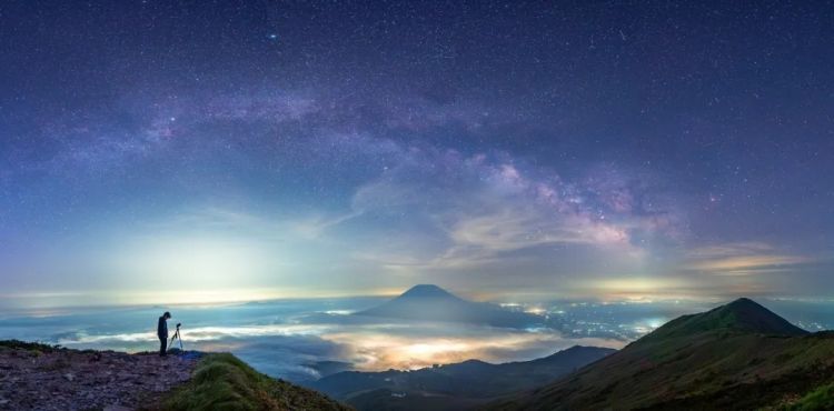 第277期:特朗普新关税再临?《EVA》官宣新作;东京晴空塔电梯突发故障?樱桃小丸子联动蜡笔小新;冬奥收官 | 百通板 第277期:特朗普新关税再临?《EVA》官宣新作;东京晴空塔电梯突发故障?樱桃小丸子联动蜡笔小新;冬奥收官 | 百通板