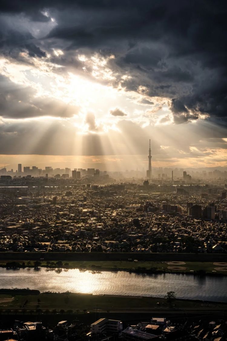 第277期:特朗普新关税再临?《EVA》官宣新作;东京晴空塔电梯突发故障?樱桃小丸子联动蜡笔小新;冬奥收官 | 百通板 第277期:特朗普新关税再临?《EVA》官宣新作;东京晴空塔电梯突发故障?樱桃小丸子联动蜡笔小新;冬奥收官 | 百通板