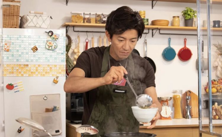 木村拓哉随手发了一张家里照片，网友却盯着豪宅看了半天！