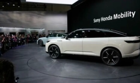 第281期：特朗普再提珍珠港？日本自卫队队员持刀闯入中国大使馆？拉布布X索尼将拍电影；索尼本田中止EV合作 | 百通板