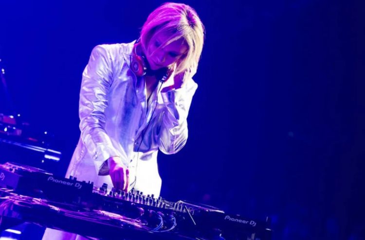 第283期：高市早苗公布个人资产？日本中学制服价格飙升 或统一制服？绫濑遥写3万封情书？| 百通板